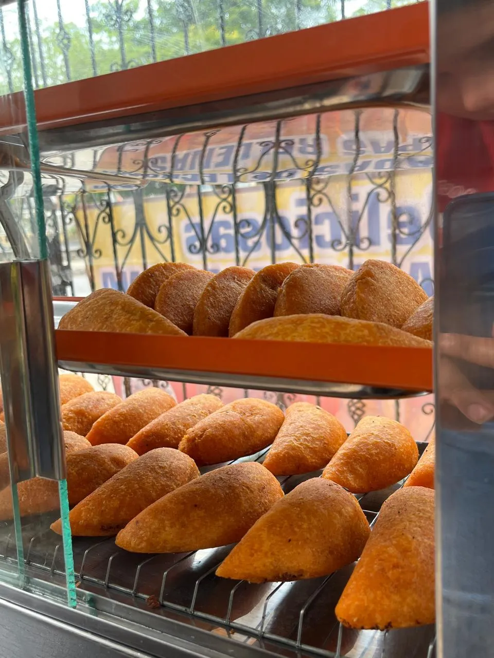 Empanada — Lechonería Los Tres Cerditos, Cali