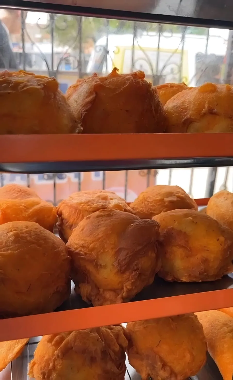 Papa Rellena — Lechonería Los Tres Cerditos, Cali