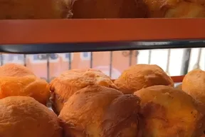 Lechona, pernil y platos tradicionales de Lechonería Los Tres Cerditos
