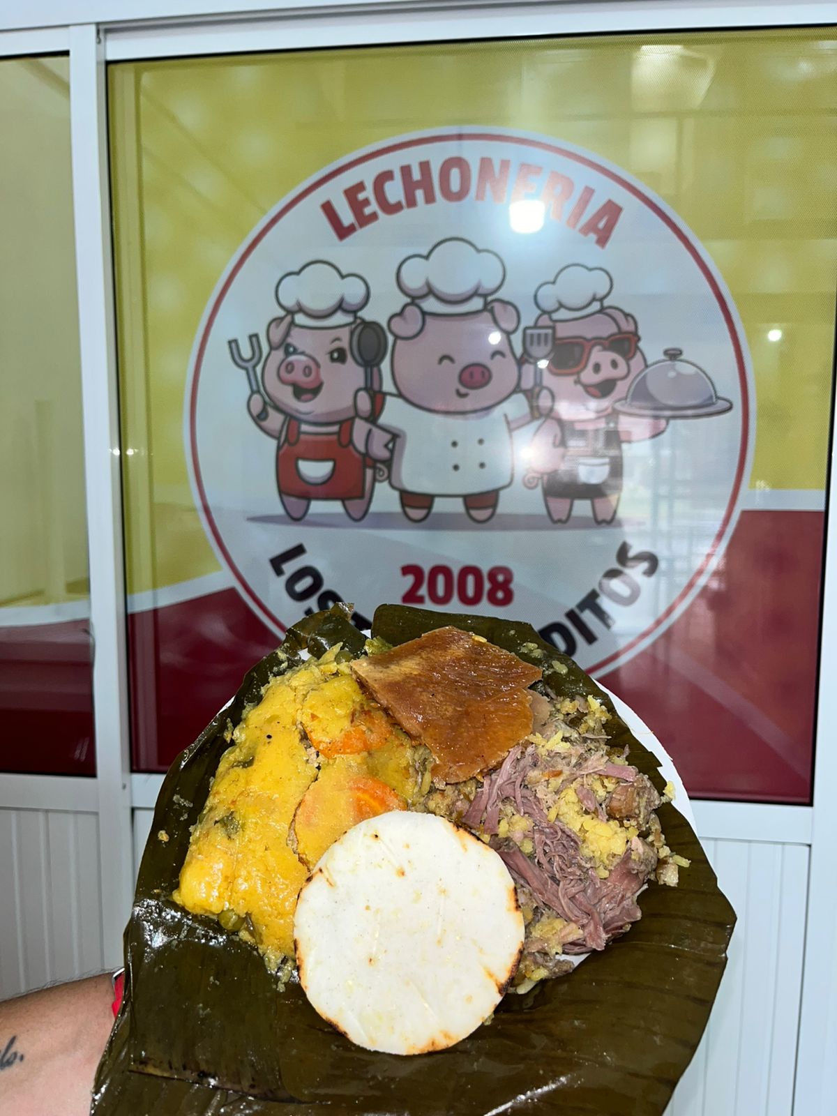 Lechoneria Tres Cerditos Cali - imagen 41
