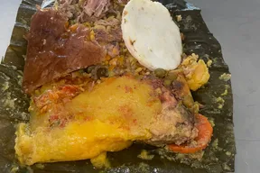 Lechona, pernil y platos tradicionales de Lechonería Los Tres Cerditos