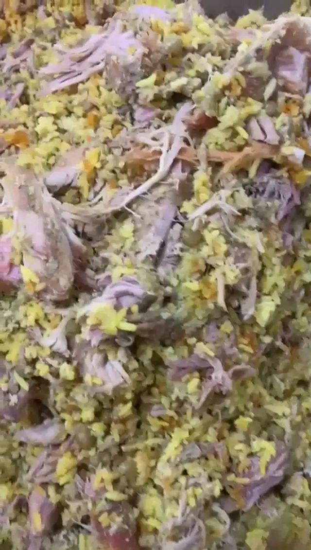 Video de la preparación de nuestra lechona