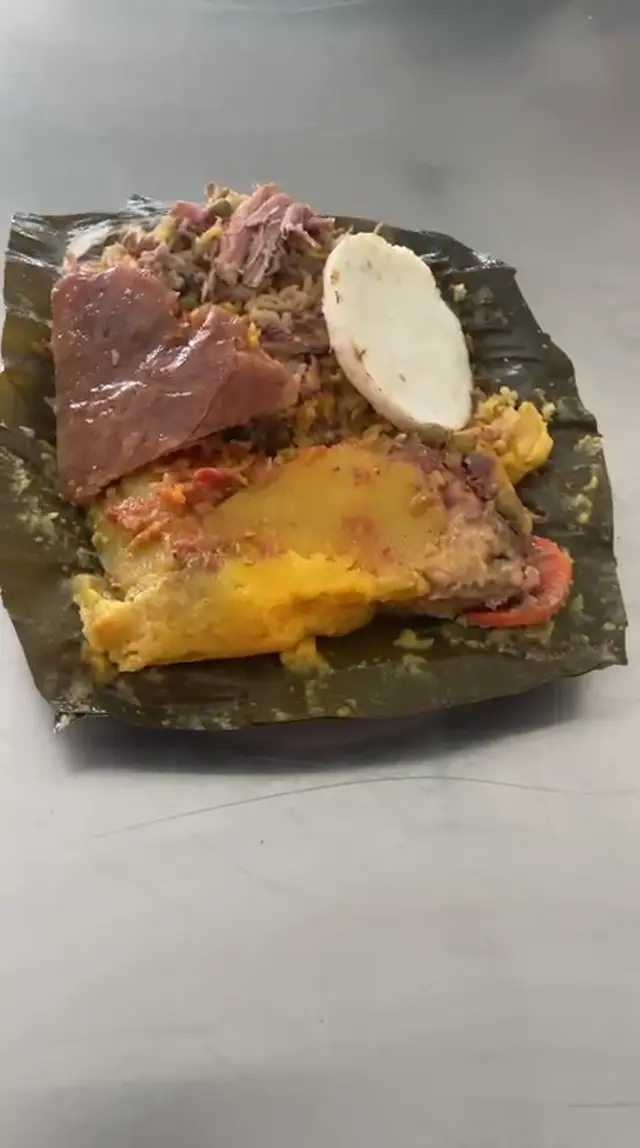 Video de la preparación de nuestra lechona